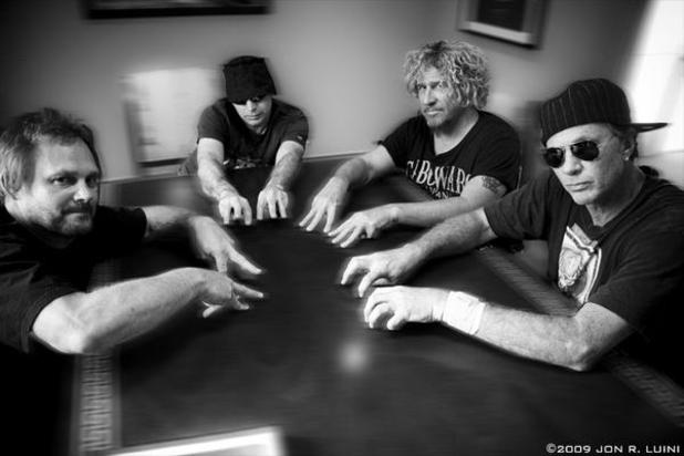 Chickenfoot Brings Hard Rock to Winstar