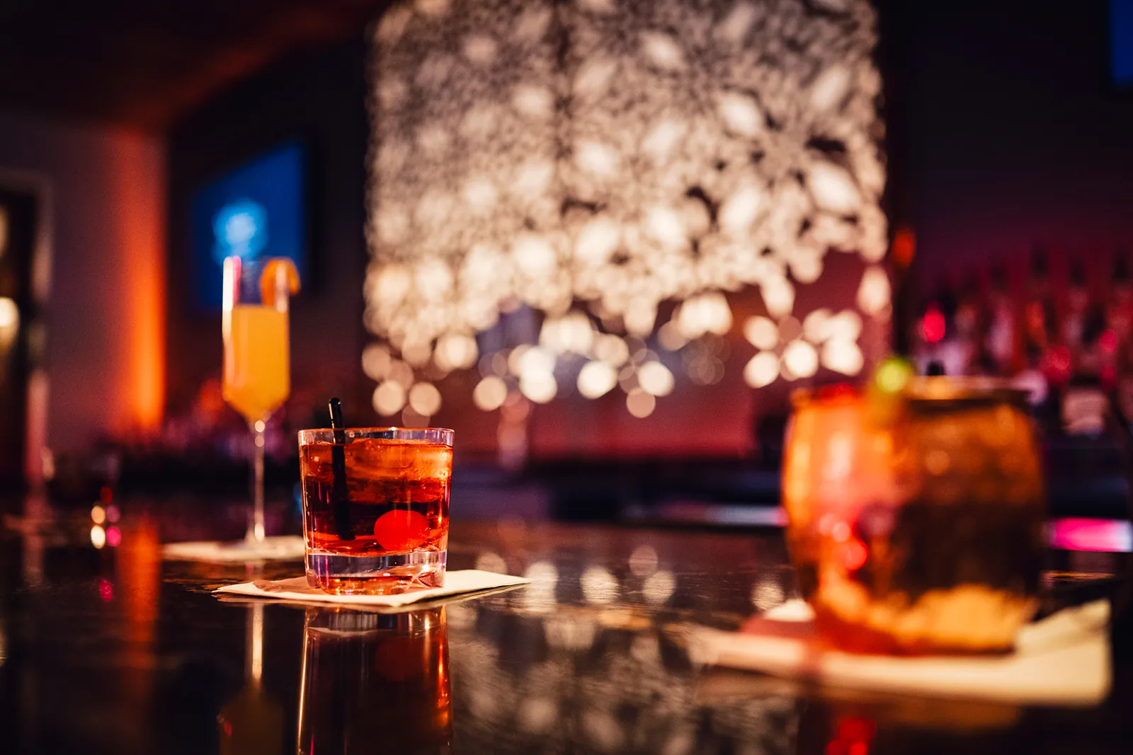 A drink on the bar of the Hudson.