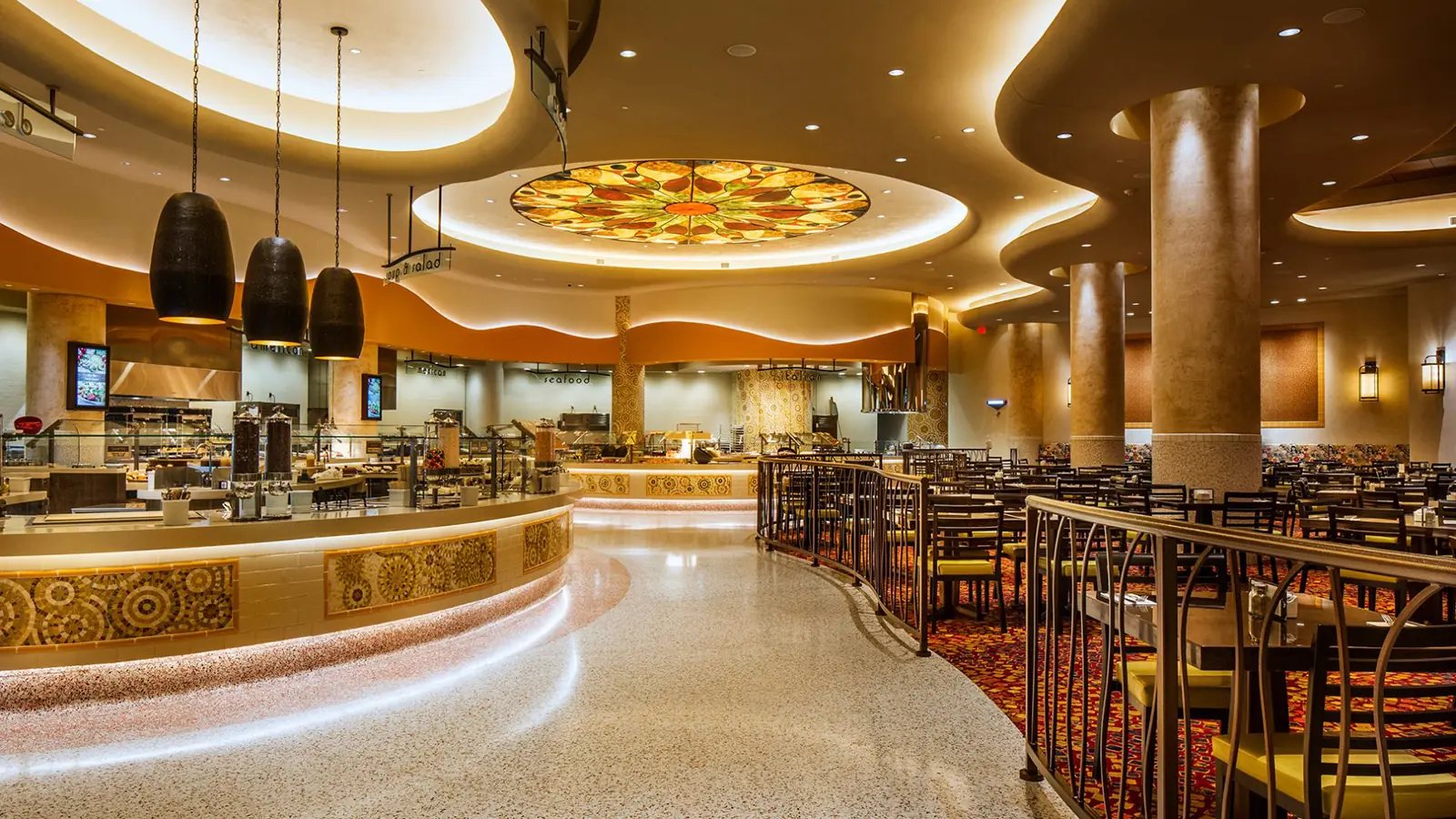The interior of the Gran Via Buffet.